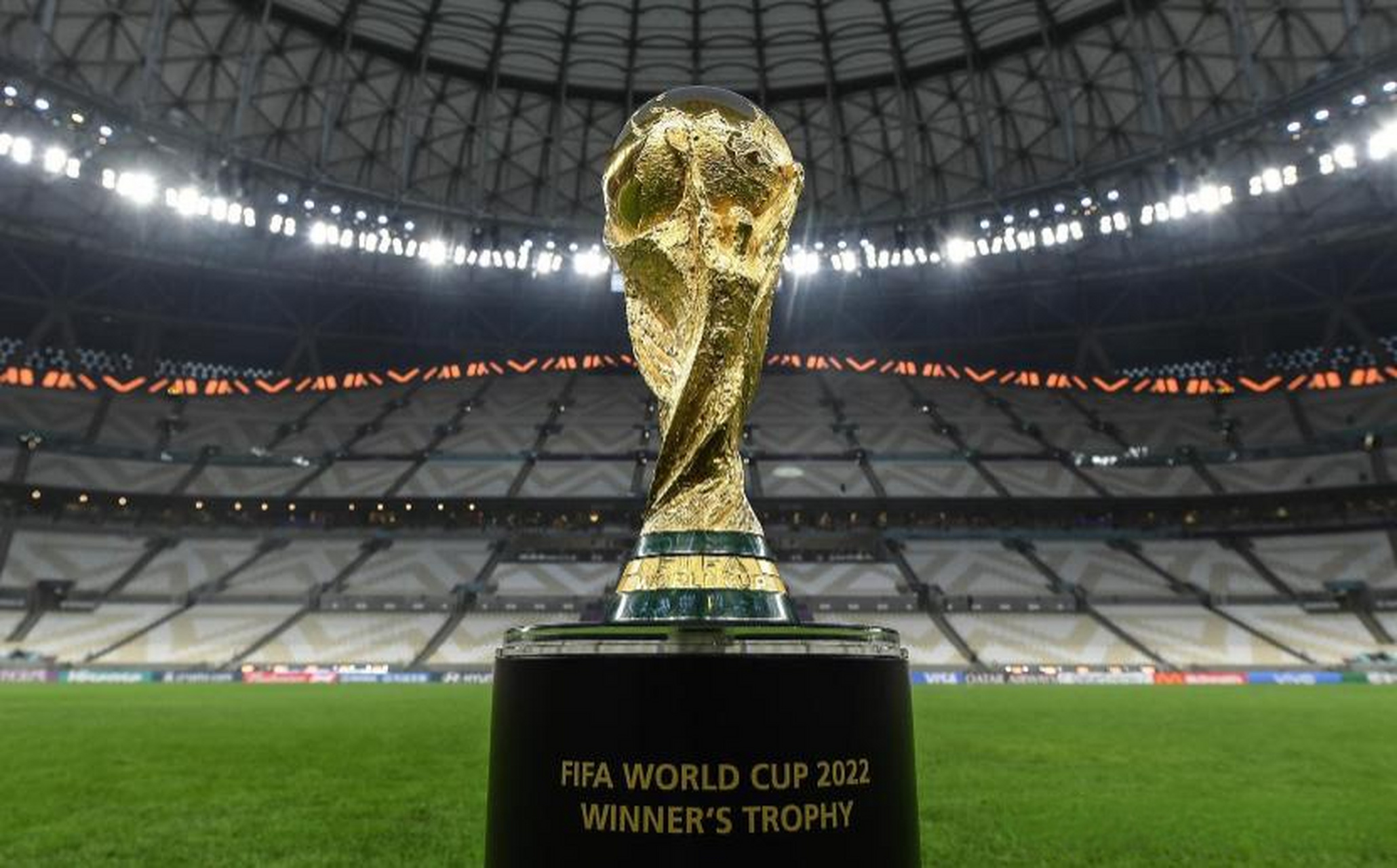 与赛场上奋 与赛场上奋